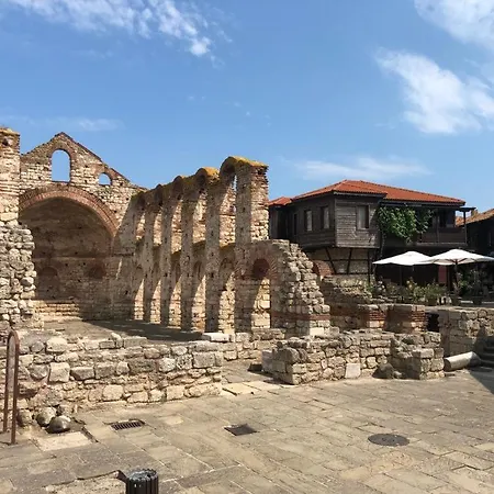 Lion1, Schwarzmeertraum, Stilvoll, 7 Minuten Zum Strand, Wlan Gratis Burgas