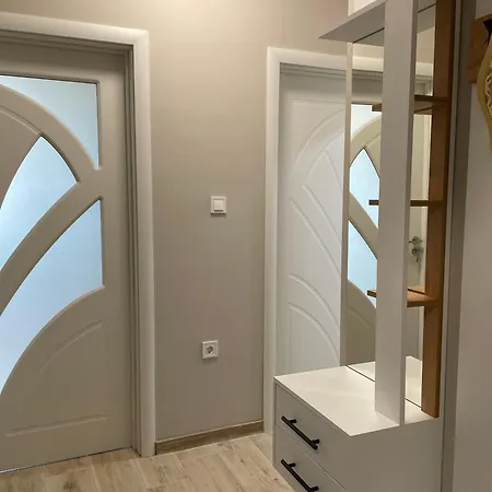 Apartment Lion1, Schwarzmeertraum, Stilvoll, 7 Minuten Zum Strand, Wlan Gratis Burgas
