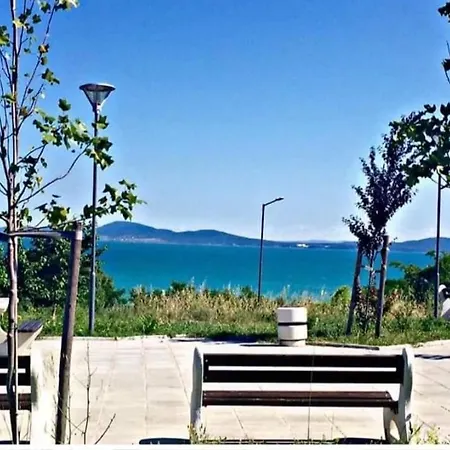 Lion1, Schwarzmeertraum, Stilvoll, 7 Minuten Zum Strand, Wlan Gratis *