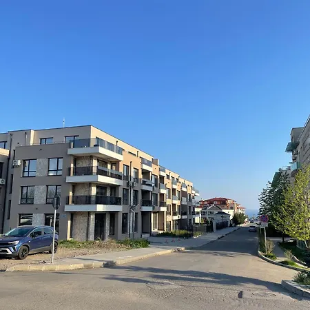Apartment Lion1, Schwarzmeertraum, Stilvoll, 7 Minuten Zum Strand, Wlan Gratis Burgas